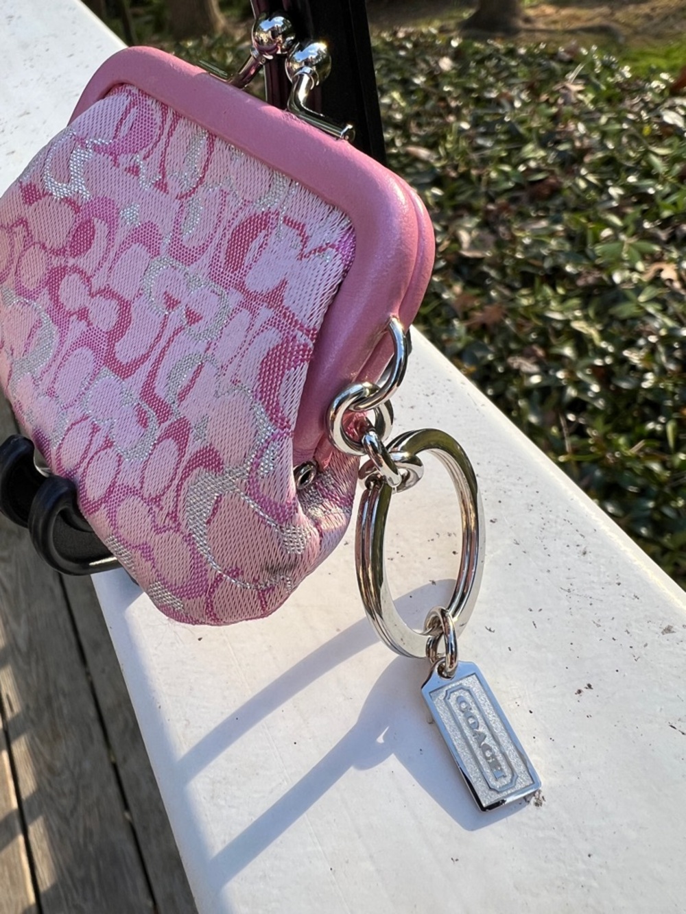 Coach Vintage Ltd. Ed Optic Lurex Mini Pink Signature Kisslock Coin Purse RARE - Picture 9 of 16